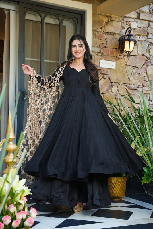 Avishkar Cultur Black Crepe Kurta Palazzo Set with Heavy Net Embroidered Dupatta