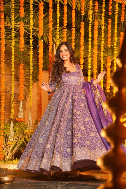 Women Purple Embroidered Anarkali Kurta Set with Organza Dupatta – Festive Wear