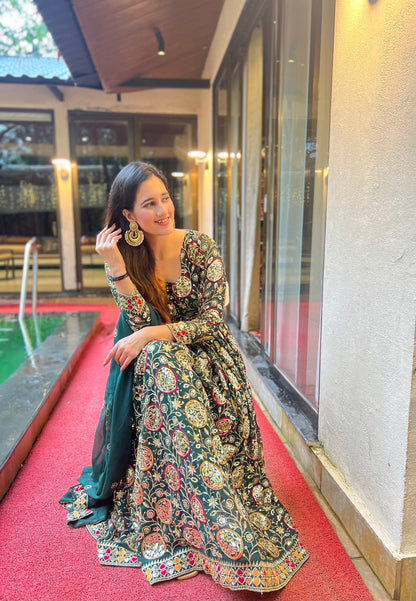 Presenting a Stunning Fancy Style Anarkali Suit – NF-(1178)