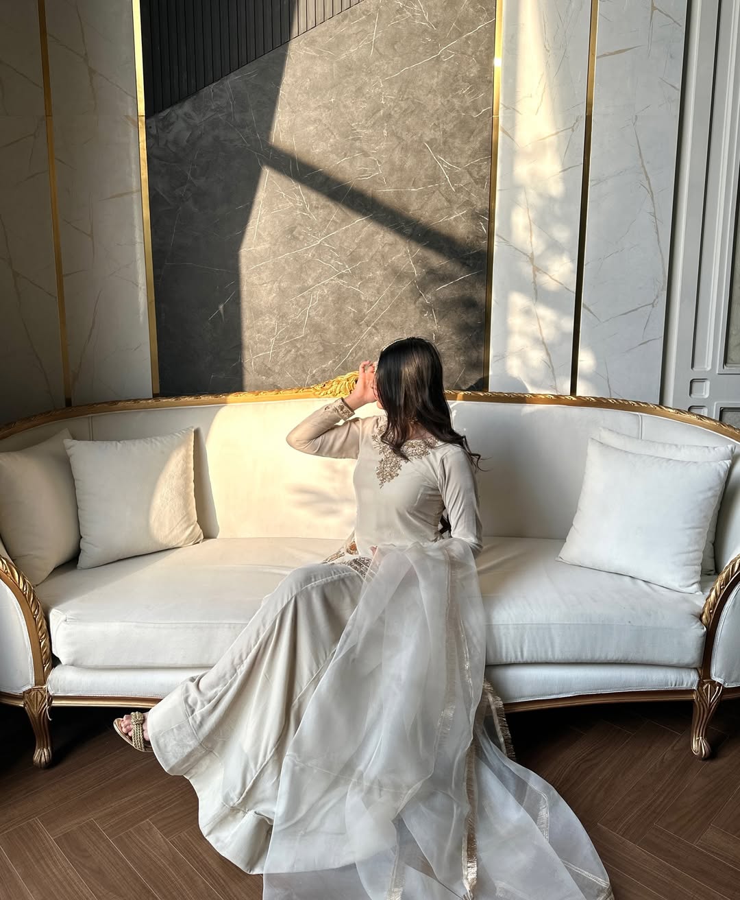 Cream Hand Embroidered Kurta Set with Dupatta – Elegant Ethnic Wear for Women